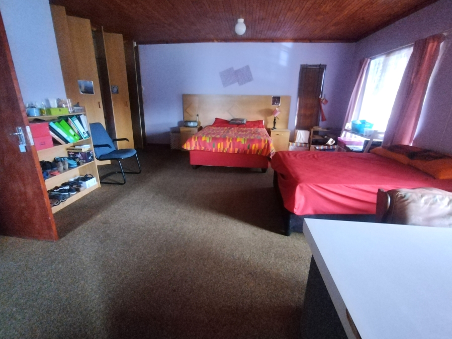 6 Bedroom Property for Sale in Kruisfontein Eastern Cape